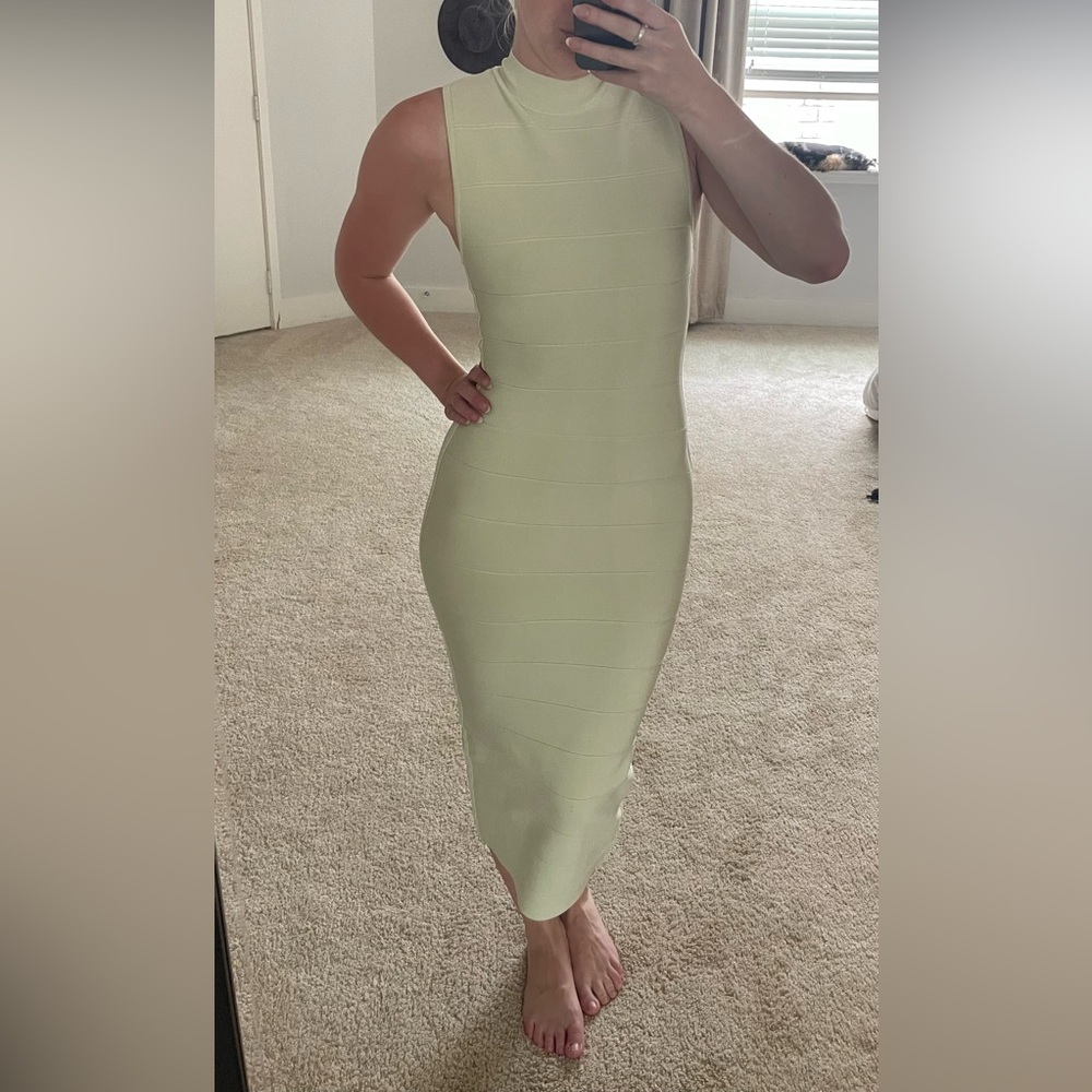 NEVER WORN ARITIZIA DRESS